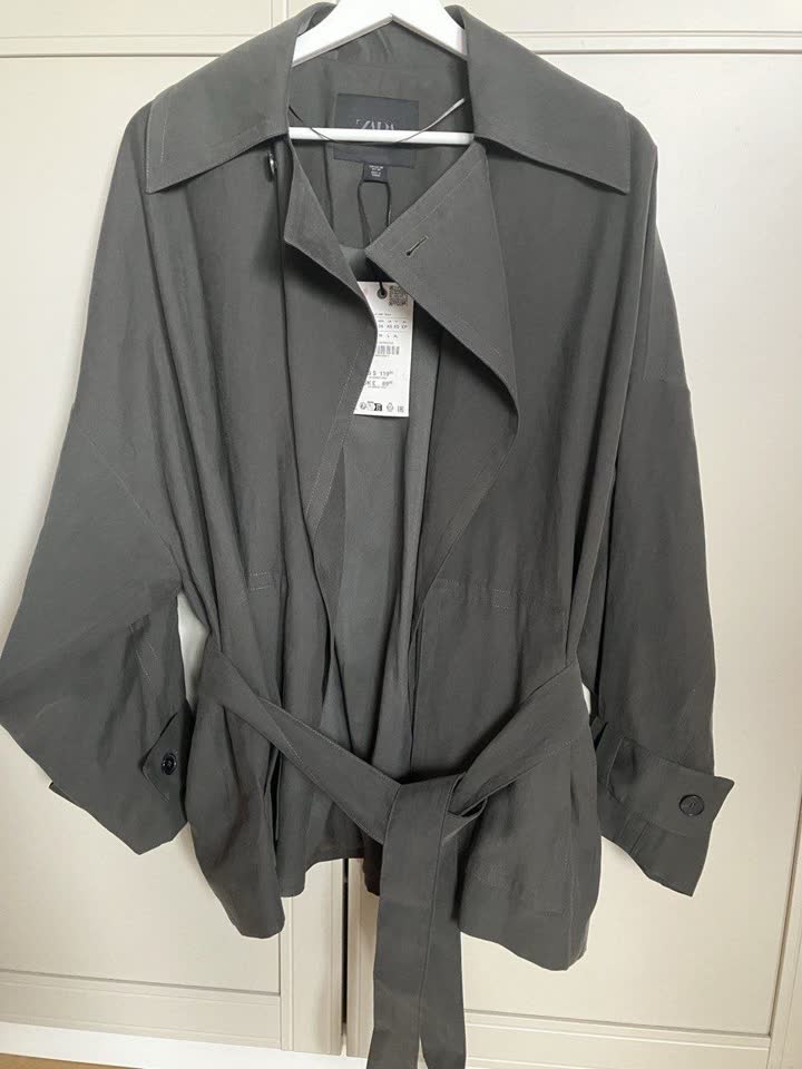 Облегченная куртка ZARA