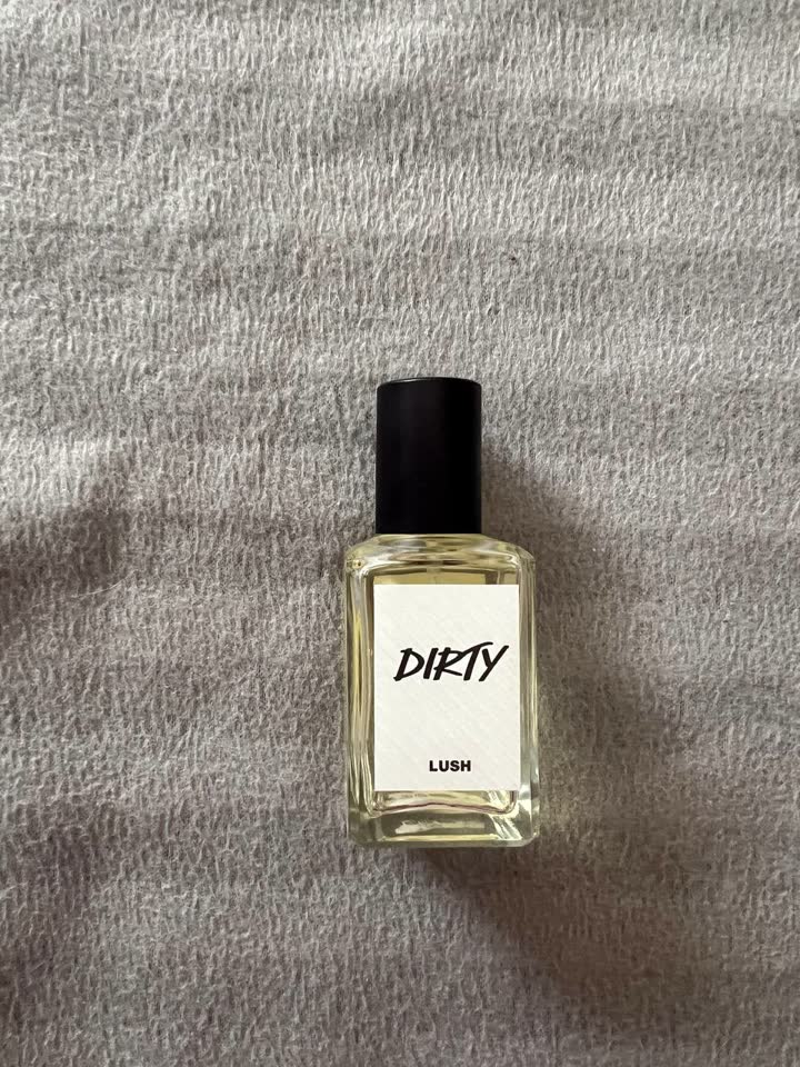 Prodajem parfem Lush Dirty