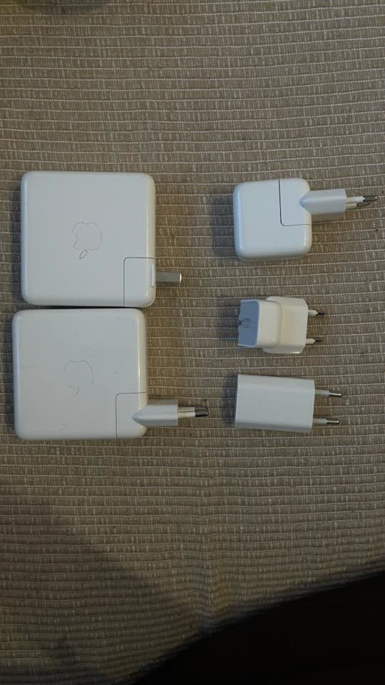 Prodaju se adapteri za napajanje i kablovi za punjenje Watch