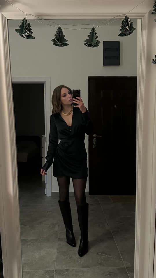 Платье Zara, изумрудного цвета, размер XS
