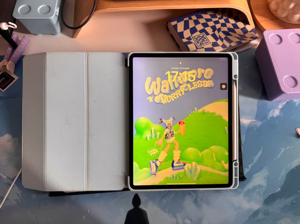 Prodajem iPad Pro 12.9” 2018, 64GB, Wi-Fi + Apple Pencil 2