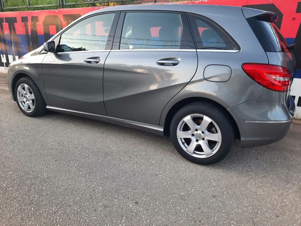 Mercedes-Benz B-Class 2013