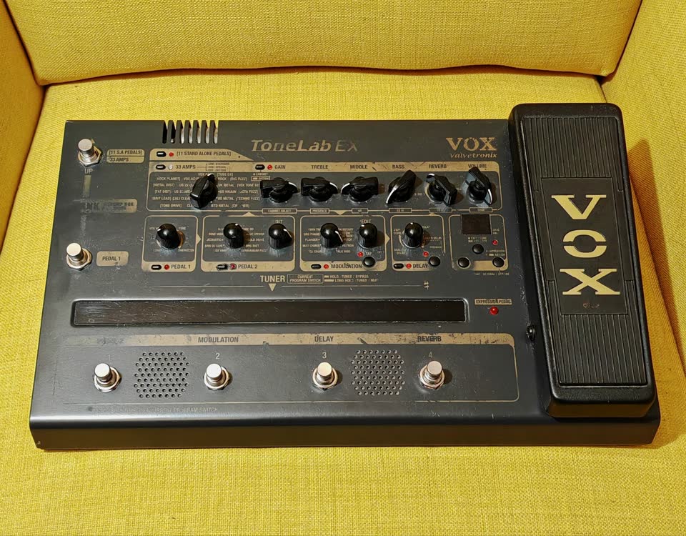 Prodajem VOX ToneLab EX - lampni gitarski procesor