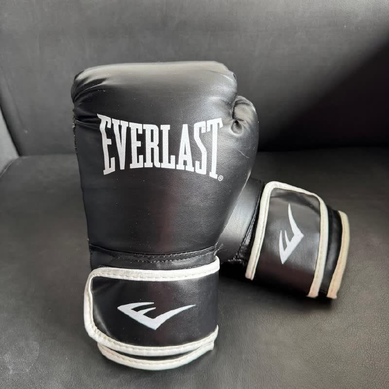 Боксерские перчатки Everlast Core 2, S/M, черные