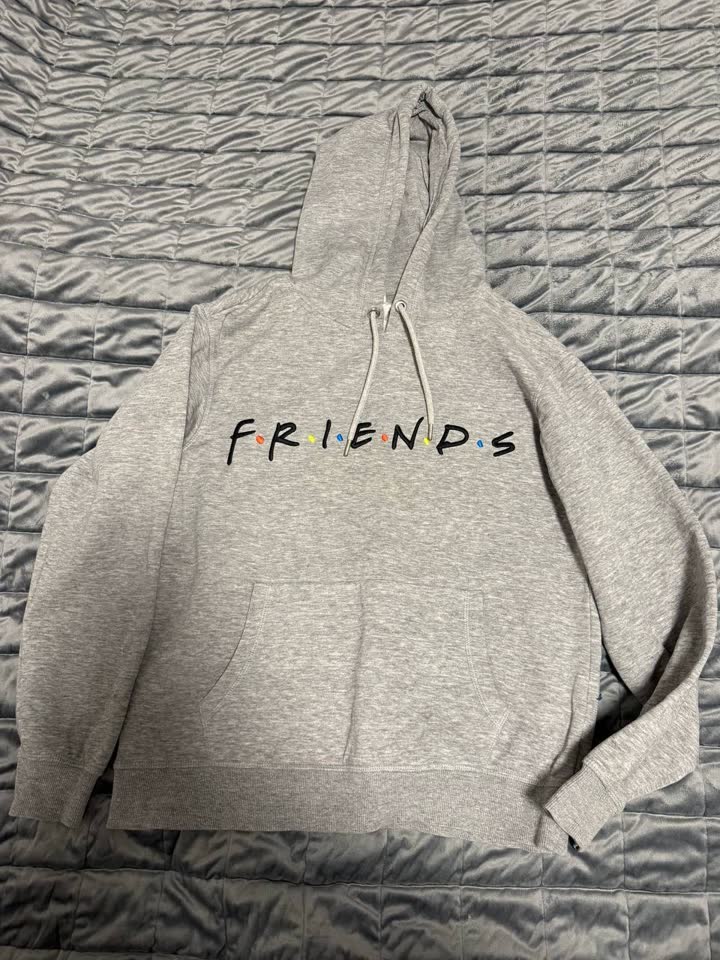 Худи и футболка F•R•I•E•N•D•S