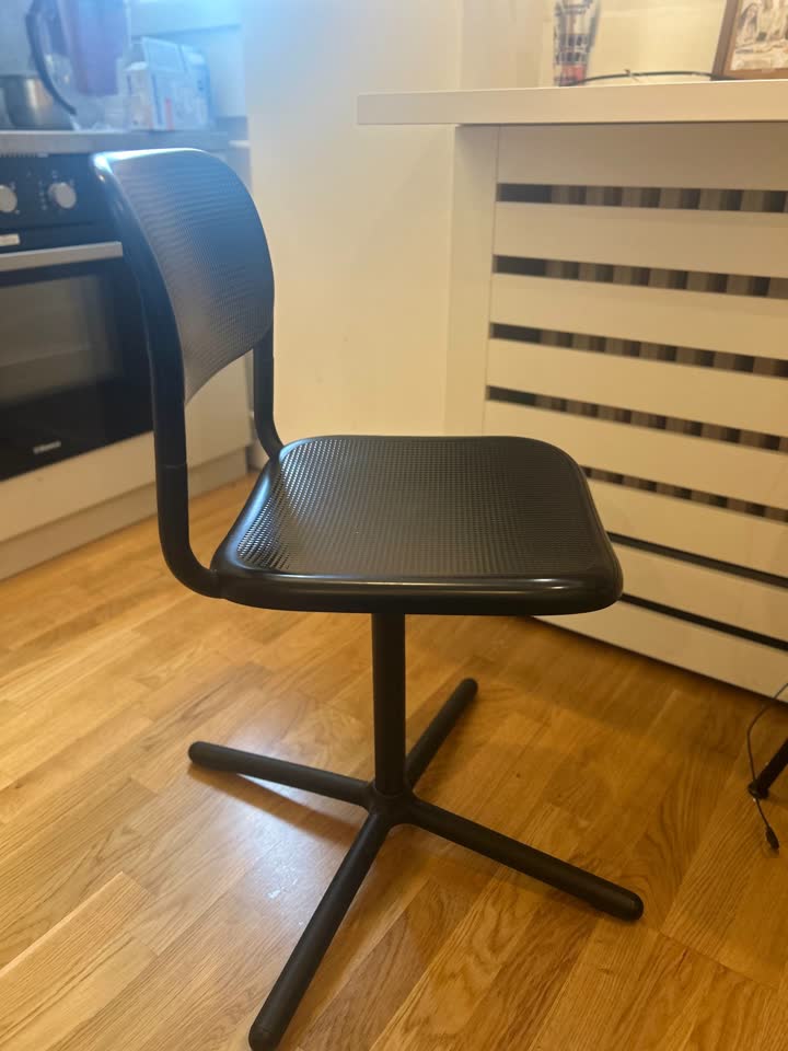 IKEA stolica sa podesivom visinom