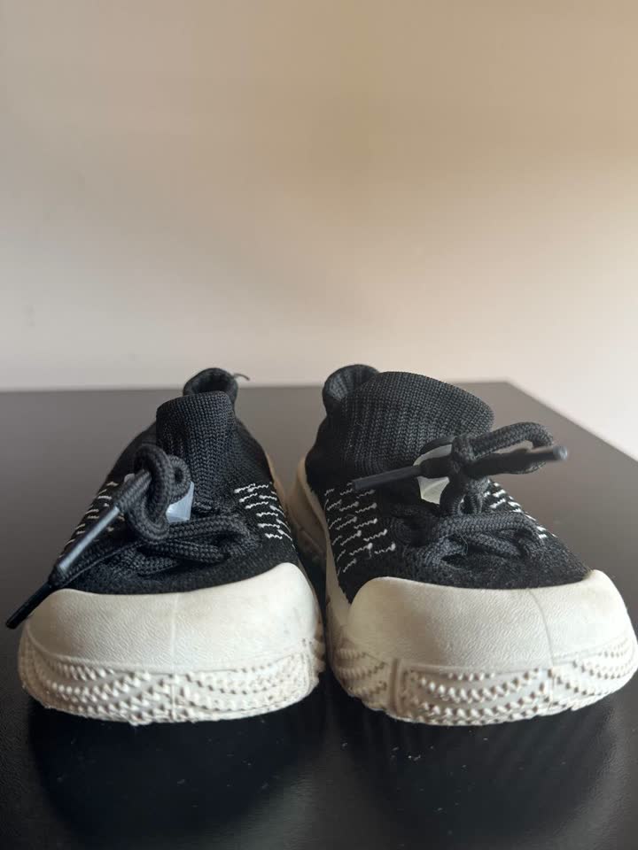 Dečje slip-on patike, veličina 21, dužina unutrašnjeg đona 13 cm
