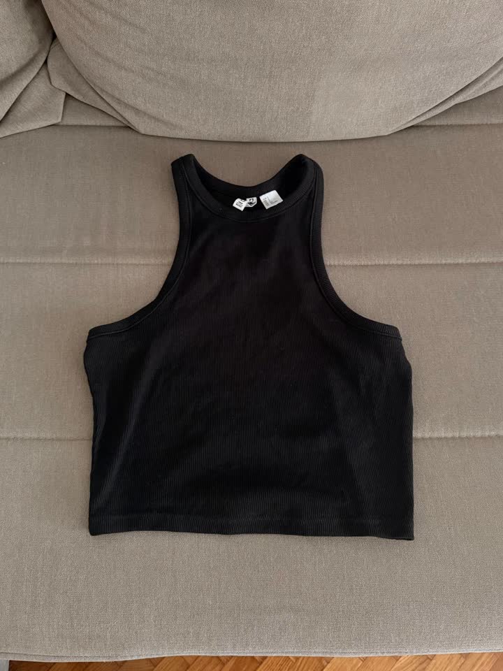 Crni H&M crop top, veličina S, pamuk