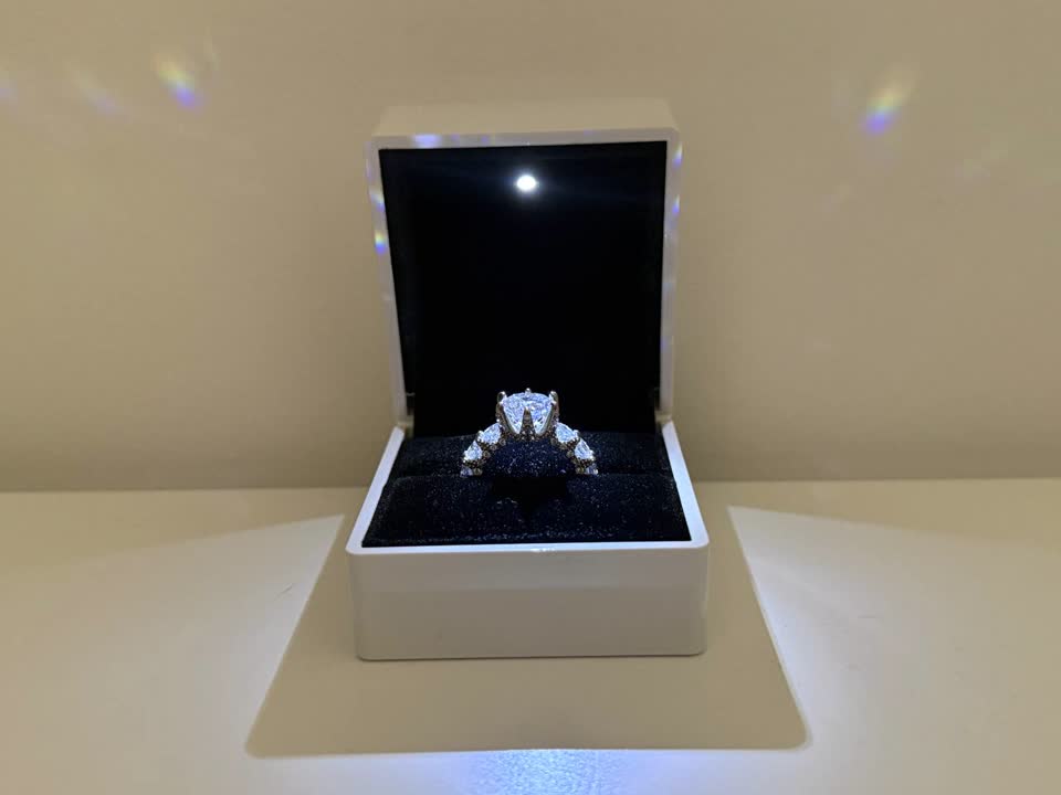 Deluxe Ring