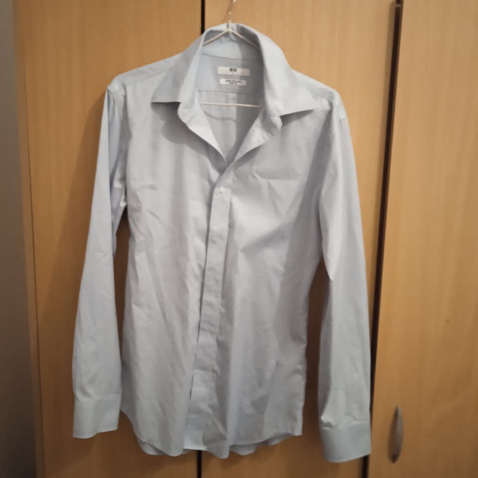 Мужские рубашки Uniqlo, American Eagle Outfitters и FSBN/New Yorker