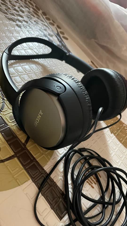 Продам наушники проводные Sony MDR XD150B