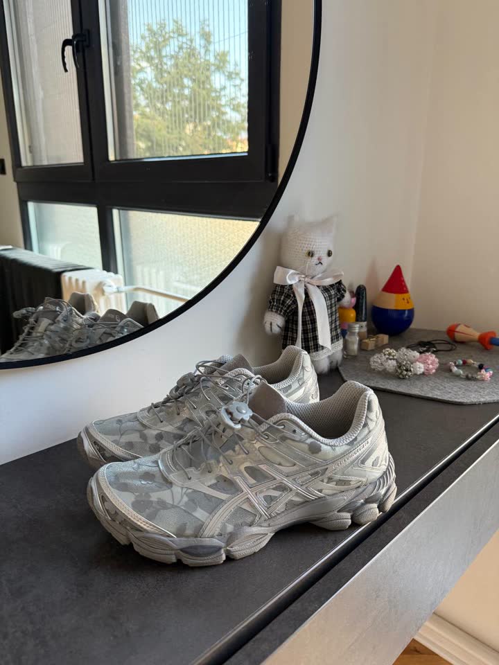 ASICS
