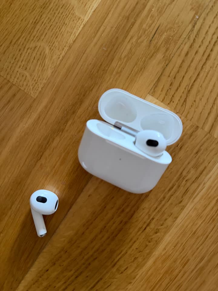 Apple AirPods 3