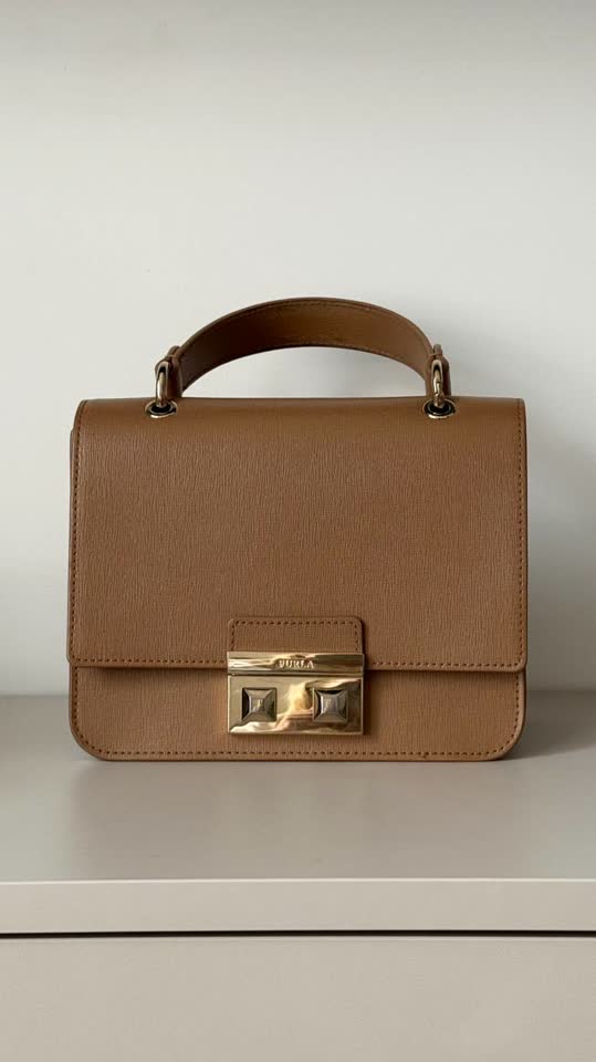 Сумка Furla из натуральной кожи
