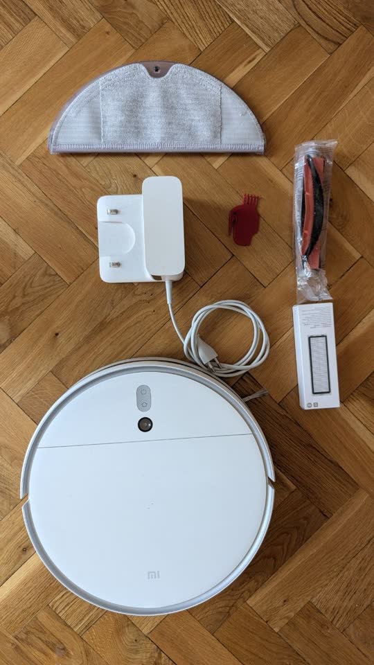 Prodajem robot usisivač Xiaomi Mi Robot Vacuum-Mop 2