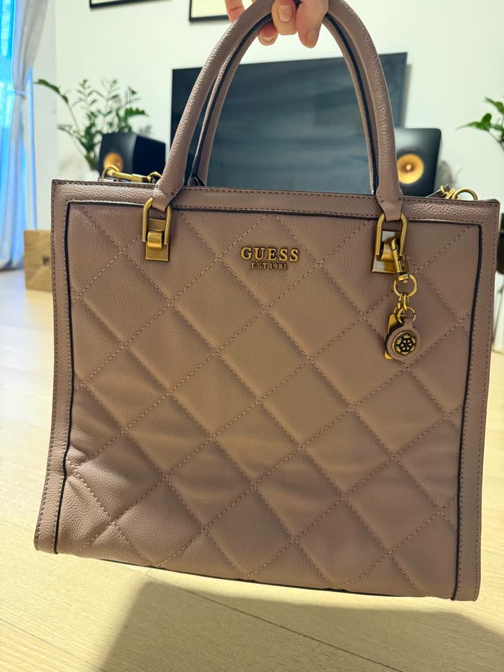 Продаю сумку GUESS
