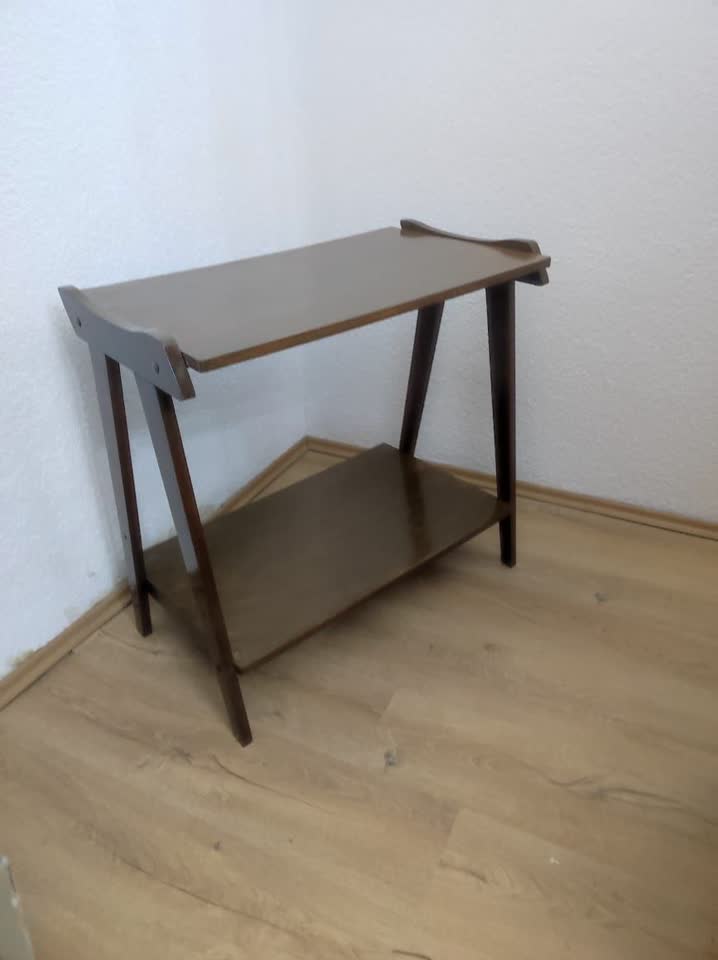Vintage stočić za kafu