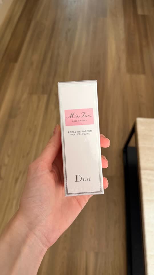 Parfem u roleru Miss Dior