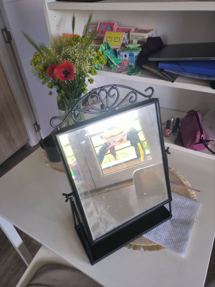 Продаю лампы, зеркало IKEA