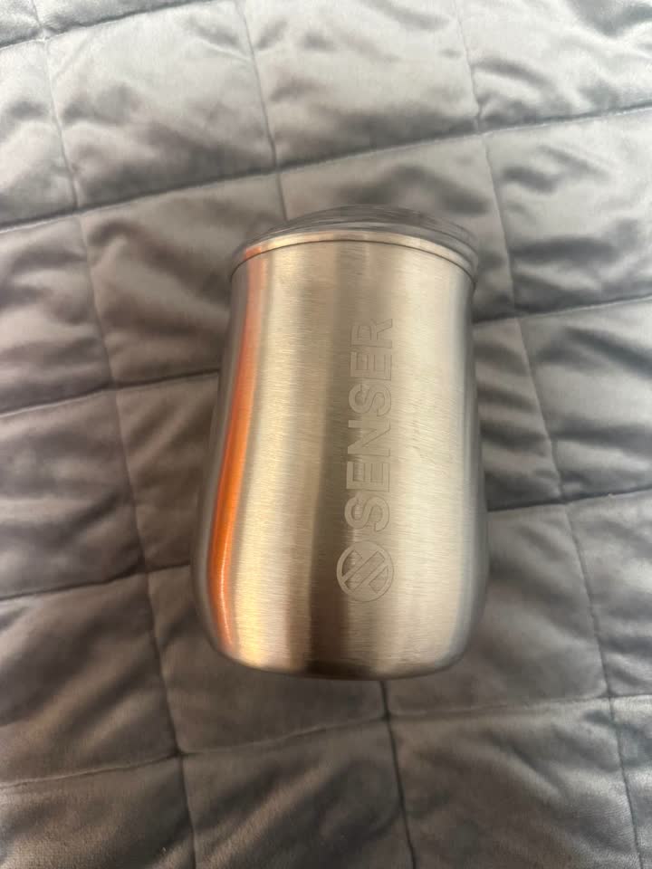Metalna šolja 480 ml sa poklopcem