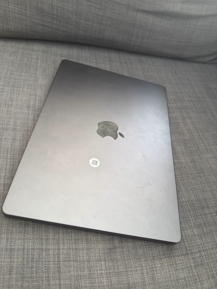 MacBook Pro 14 M3 Pro 18+512