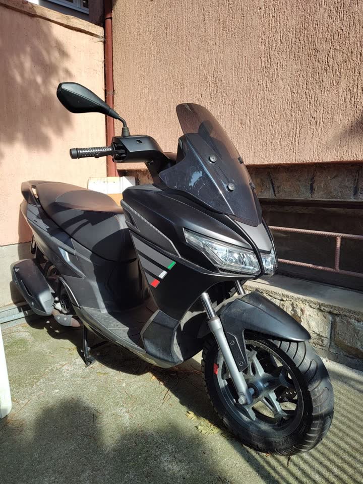 Aprilia SXR 50