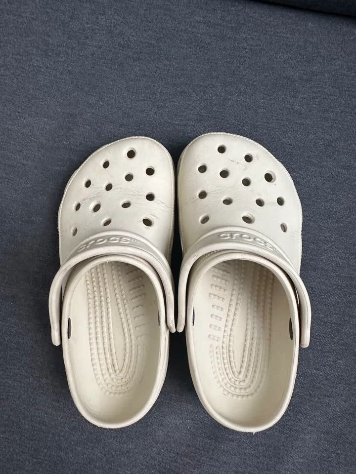 Univerzalni Crocs
