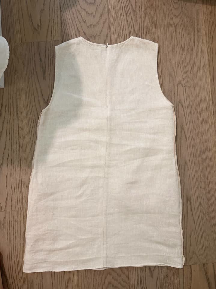 Льняное платье Massimo Dutti