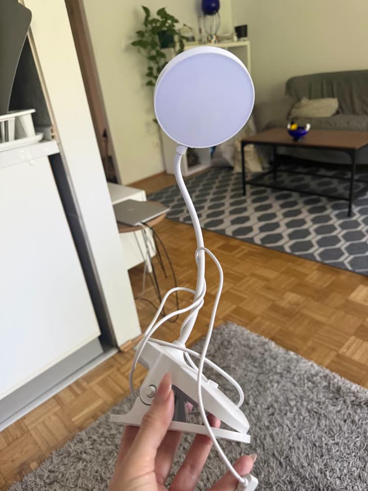 LED lampa na fleksibilnoj nozi sa štipaljkom