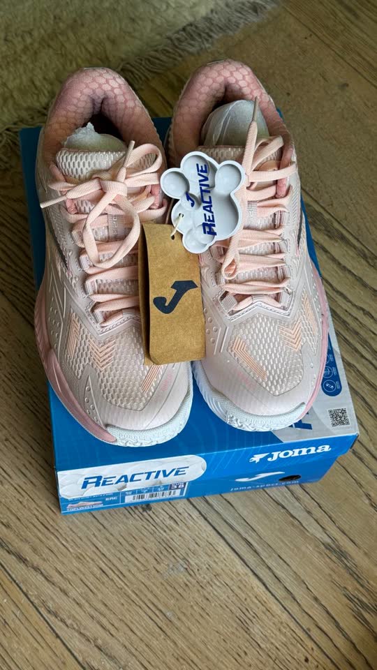 Новые кроссовки Joma Open для падела