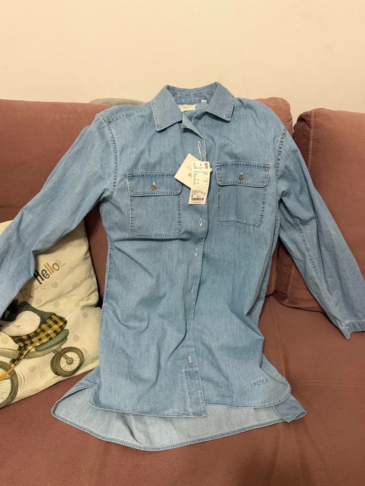 Легкое джинсовое платье UNIQLO
