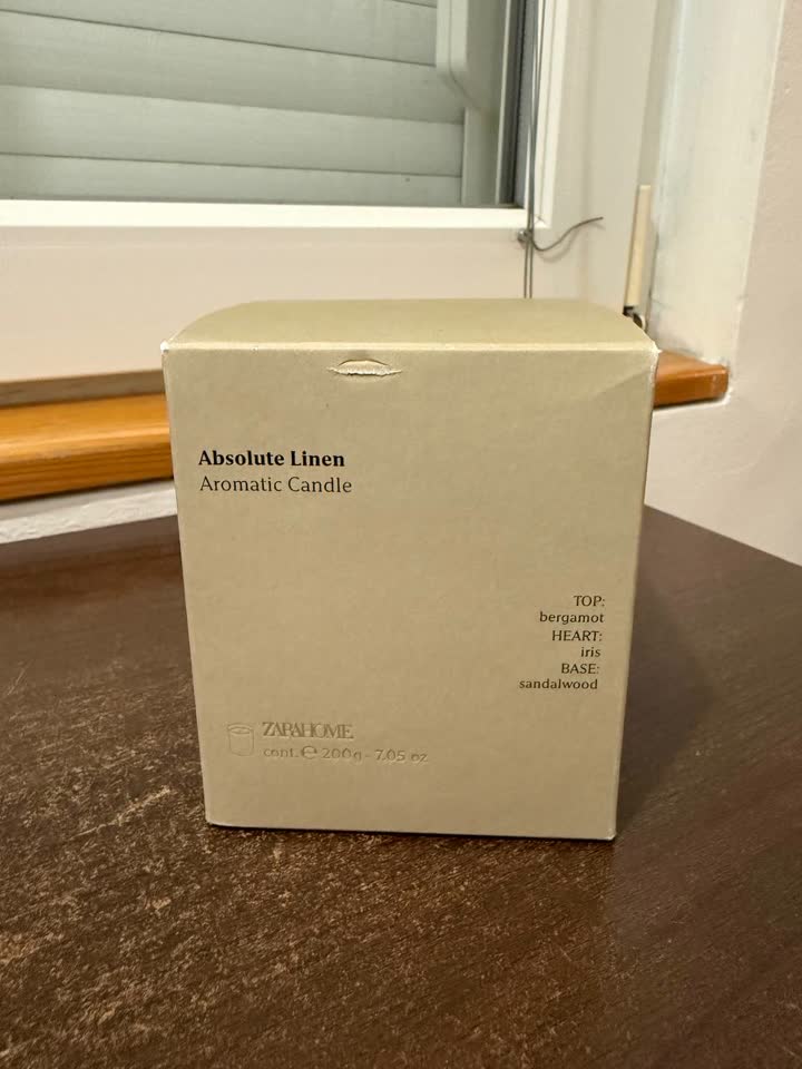 Aromatična sveća Zara Home Absolute Linen