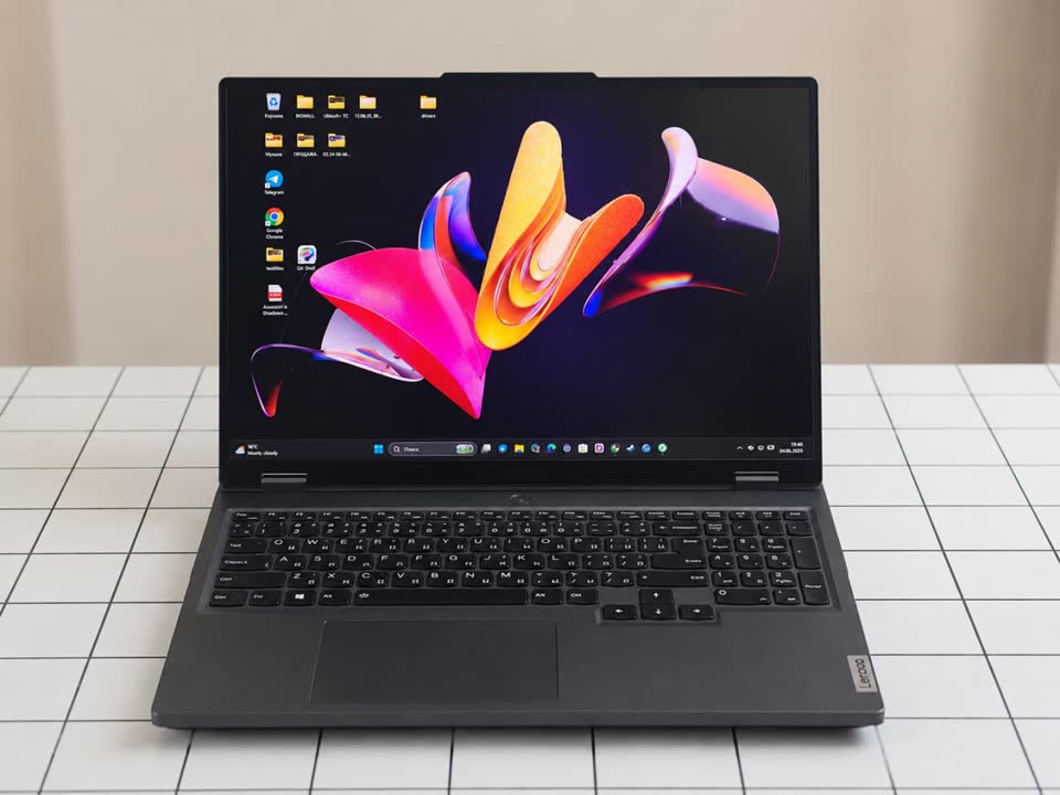 Игровой ноутбук Lenovo Legion R7000 ARP8
