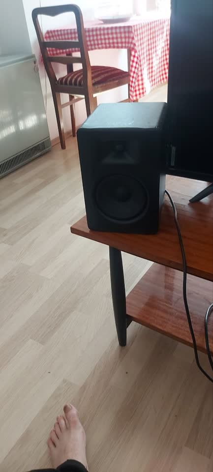 Prodajem muzičku opremu zbog selidbe