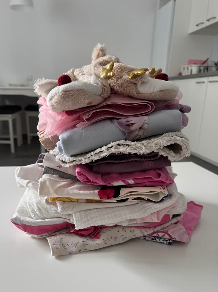 Veliki paket stvari za devojčicu 110-116
