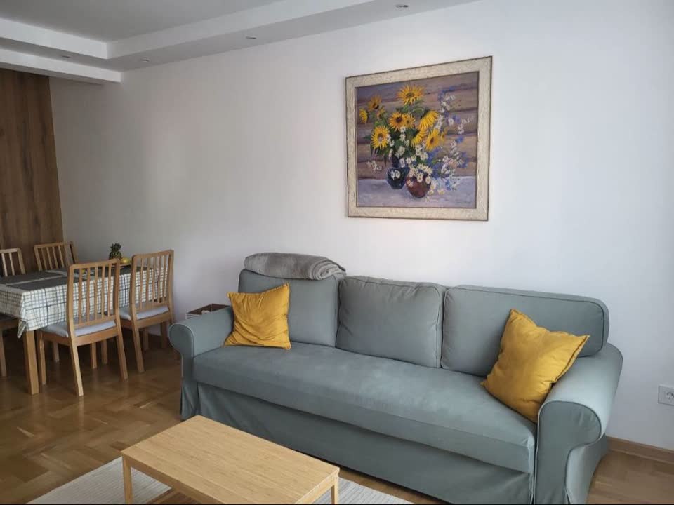 Iznajmljujem stan u Beogradu, Voždovac, 60 m²