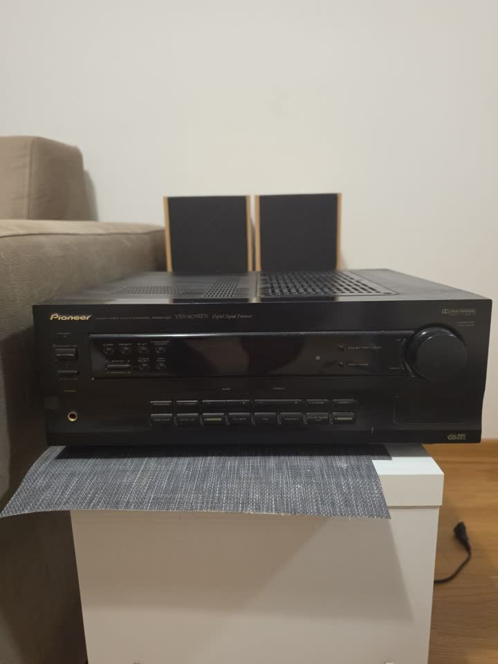 Продаю ресивер Pioneer VSX-409