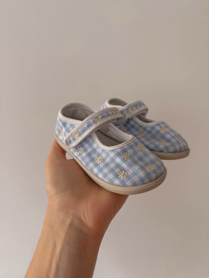 Ботиночки Zara, кеды H&M, сандали Happy Baby