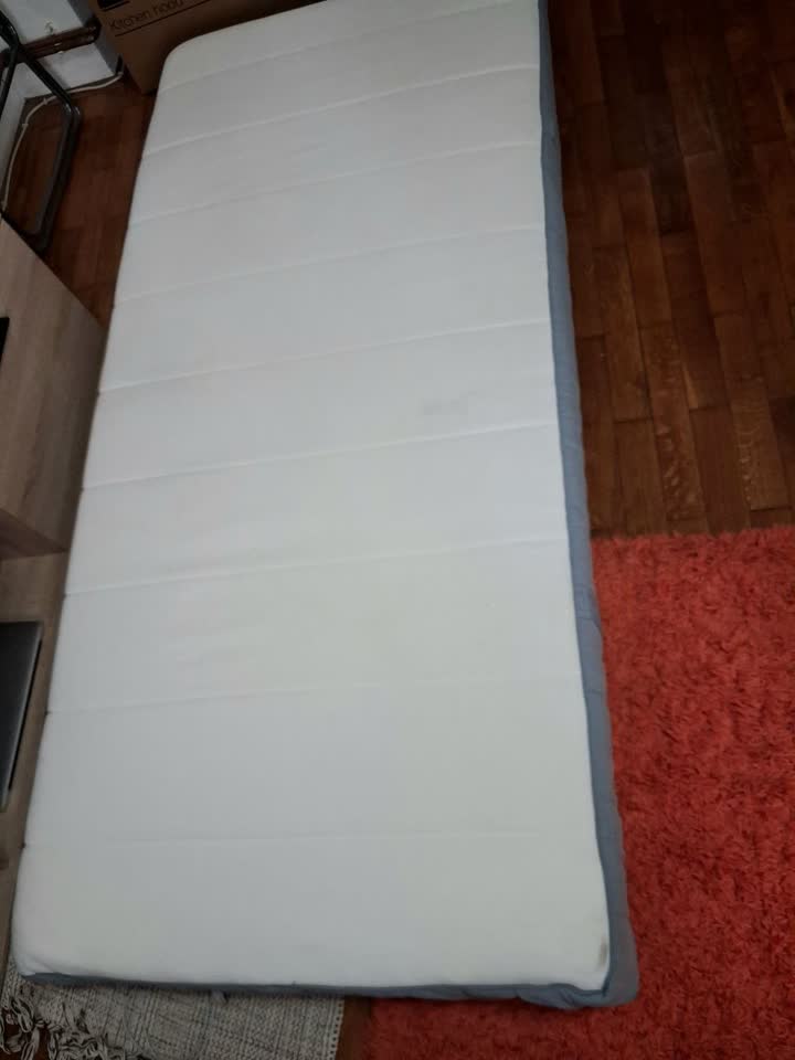 Dušek Ikea Vesteroj