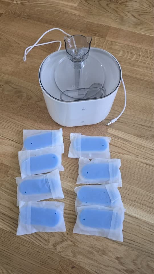 Продам котячьи вещи