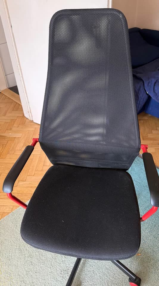 Продам кресло HUVUDSPELARE IKEA