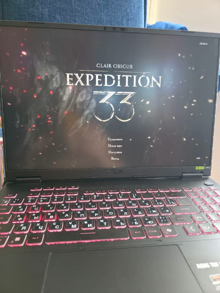 ASUS TUF Gaming F16 - RTX 5060 8GB / i7-14650HX / 32GB RAM / SSD 1TB