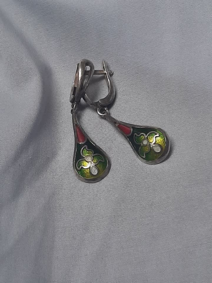 Серьги серебряные и цепочки серебряные