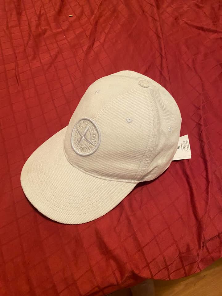 Продам оригинал Stone Island кепку