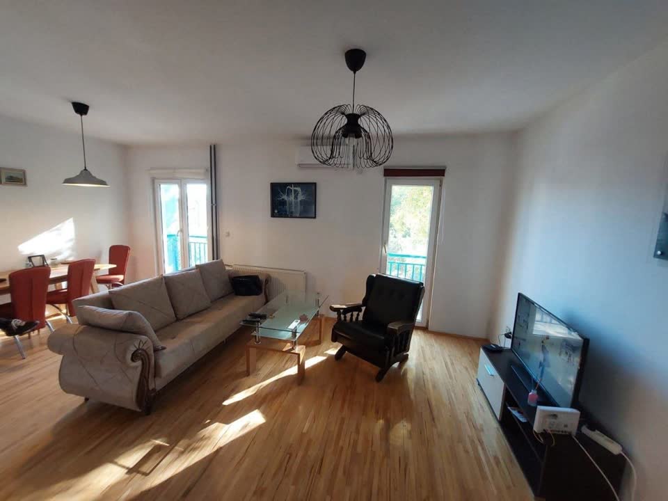 Сдам 3-комнатную квартиру в Звездаре, 79 м²