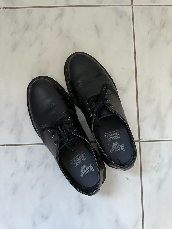 Dr. Martens 1461 Vegan + Crocs Classic с джиббитсами — размер 38