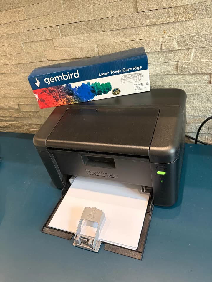 Brother HL1222W, monohromatski laserski štampač + kompletan toner HL-1222 TN-1090 za njega