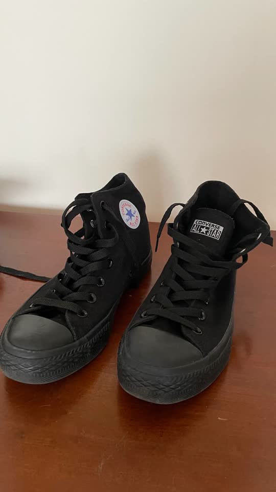 Converse Chuck Taylor All Star High Top, рубашка WEEKDAY