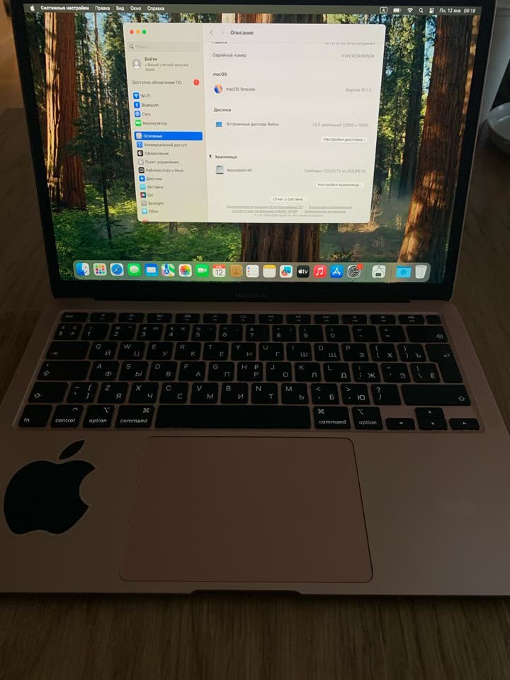 Macbook air 2020, i3, 13 дюймов, 16-256.