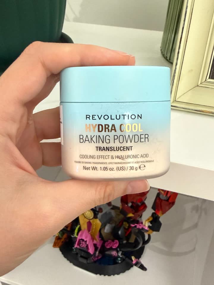 Продам Makeup Revolution Hydra Cool Baking Powder Translucent, 30 г.